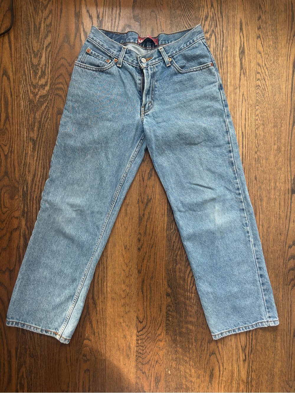 Vintage Levi’s Relaxed Fit Medium Wash Cropped Jeans